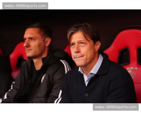 马蒂亚斯·阿尔梅达稳守反击遇防线危机，塞维利亚伤病潮冲击战术落地